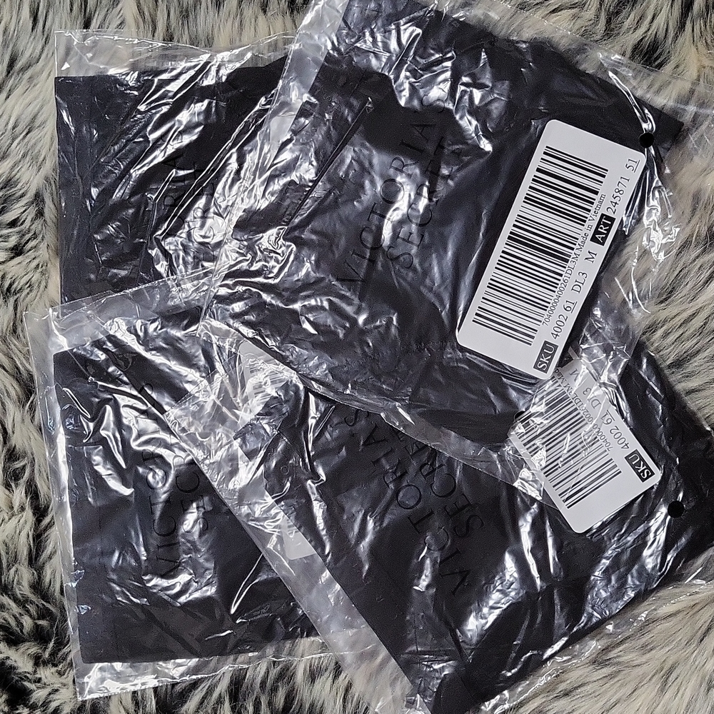 4 NEW IN BAGS VS cotton bikini panties